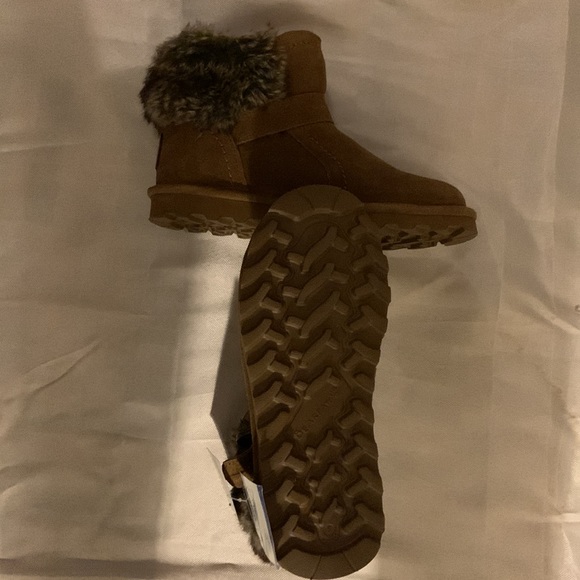 Bearpaw Koko brown suede boots - Picture 3 of 3